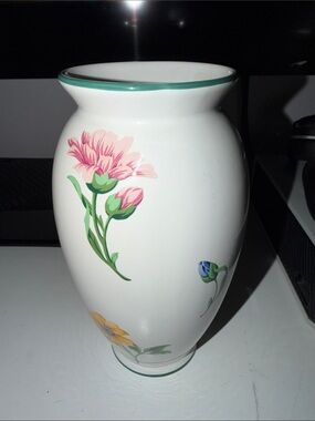 Tiffany & Co. White Ceramic Vase with Pink Floral Motif and Green Trim